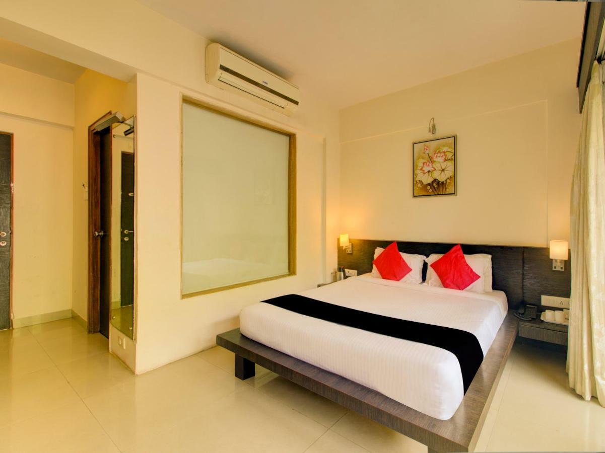Capital O 36727 Plush Retreat Hotel Dive Buitenkant foto