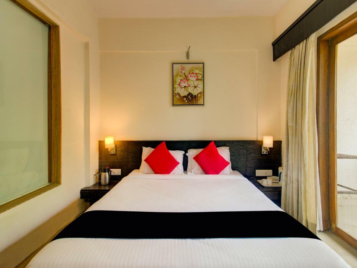 Capital O 36727 Plush Retreat Hotel Dive Buitenkant foto